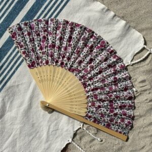 Éventail personnalisé en tissu à petites fleurs violettes et prune