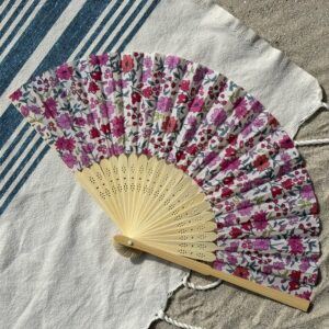 Éventail personnalisé en tissu à fleurs rose fuchsia et prune