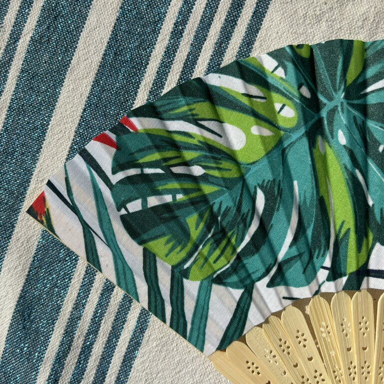 Éventail personnalisé en tissu à motif tropical Éventail personnalisé en tissu à motif tropical