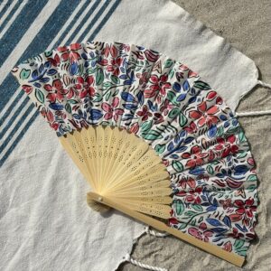 Éventail personnalisé en tissu blanc à fleurs multicolores