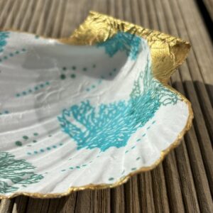 Repose bijoux en coquille Saint Jacques à motif marin