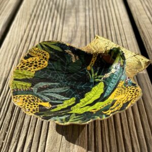 Repose bijoux en coquille Saint Jacques motif jungle et léopard