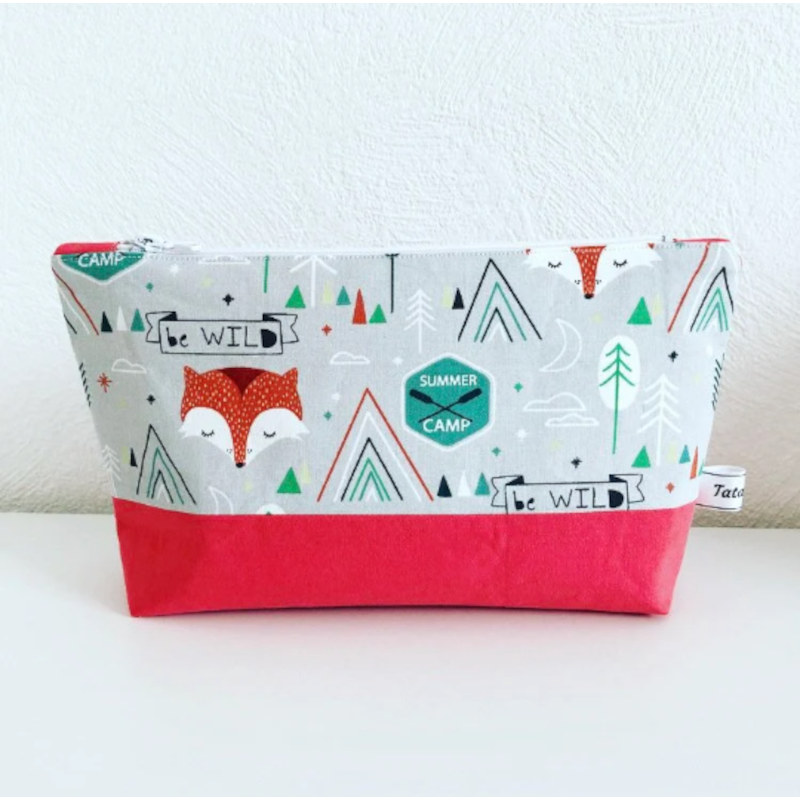 Trousse de toilette bébé motif renard, style graphique. Trousse de toilette bébé en tissu coton motif renard